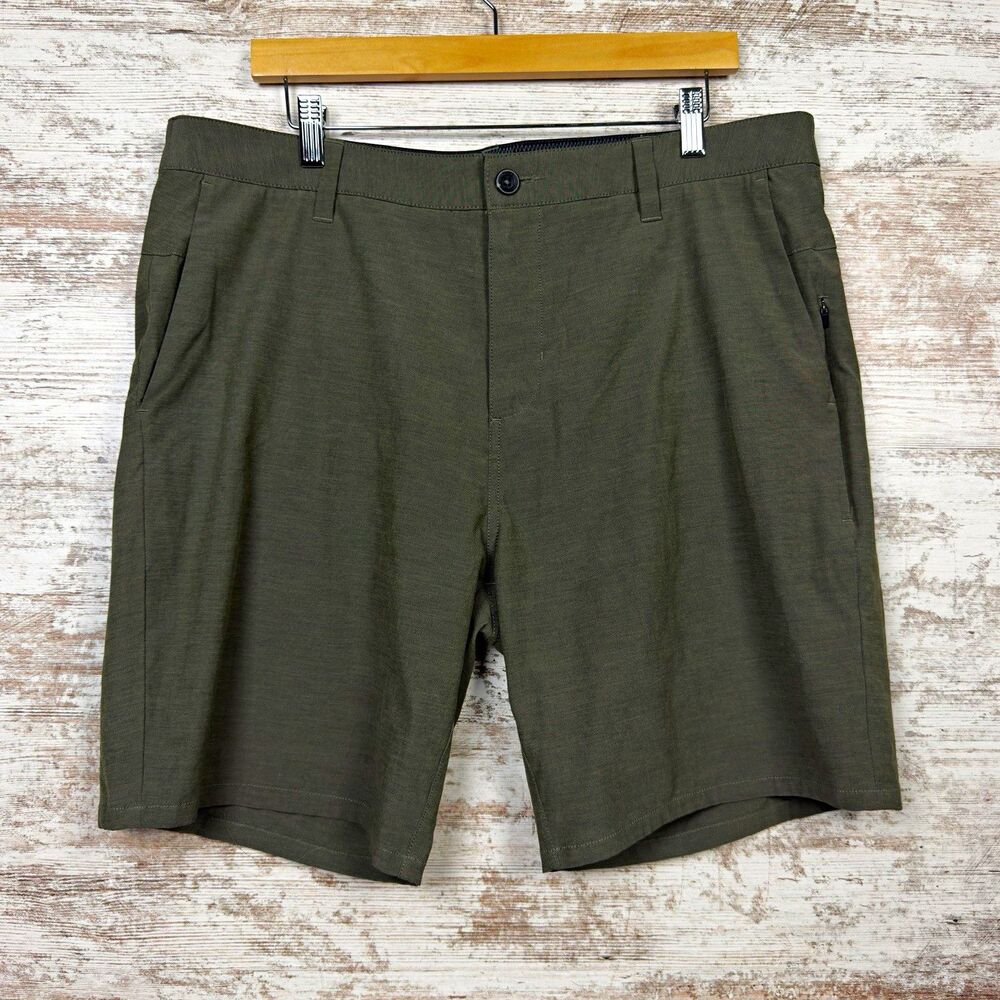 Vuori Men's Aim Short 8" Size 36 (Measures 38" Waist) Green V368 Golf Chino